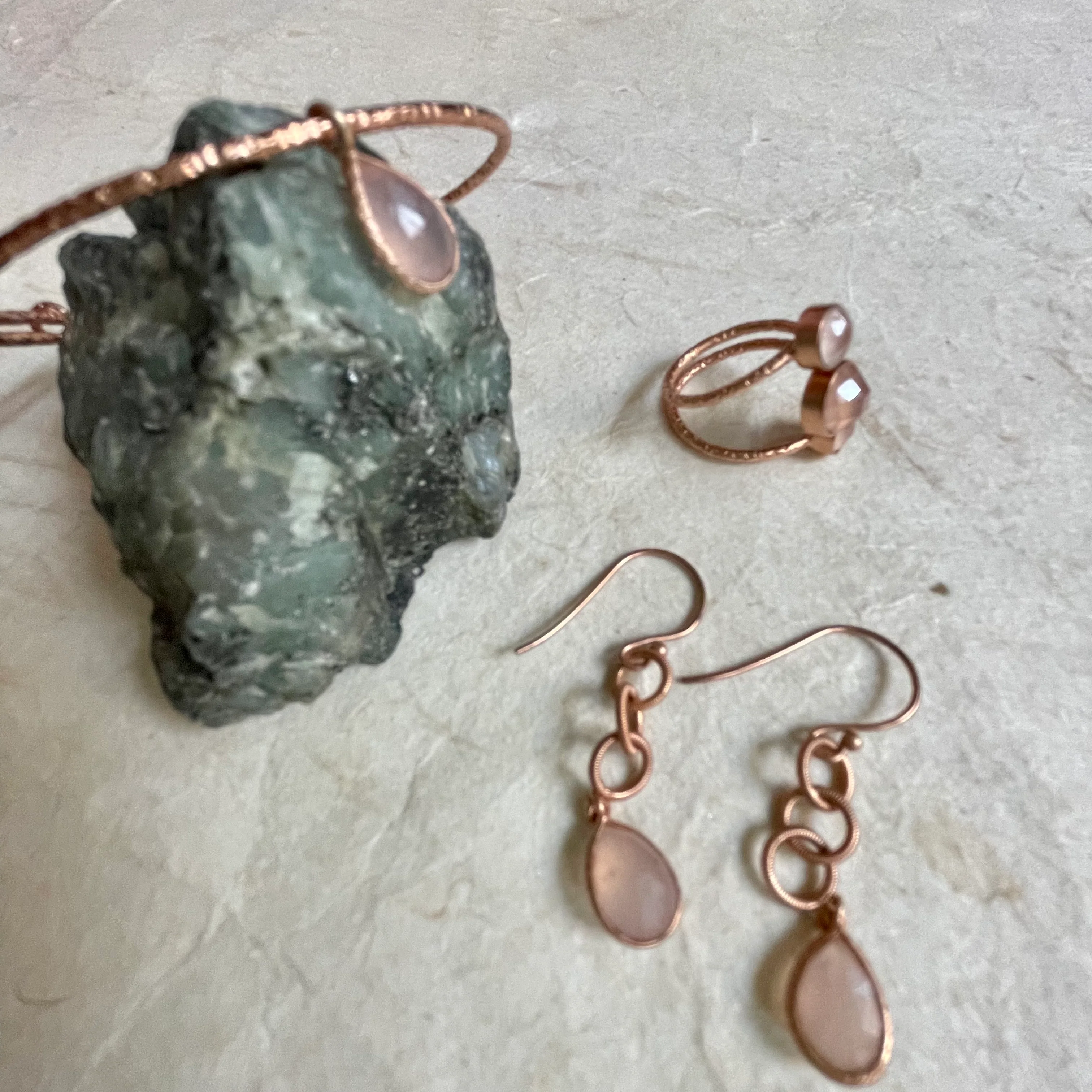 Elegant Rose Quartz Trio Ring