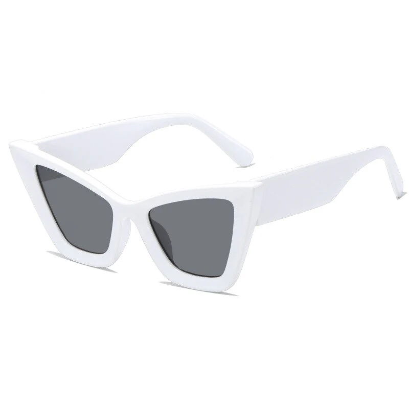 Chic Tortoise Shell Cat-Eye Sunglasses