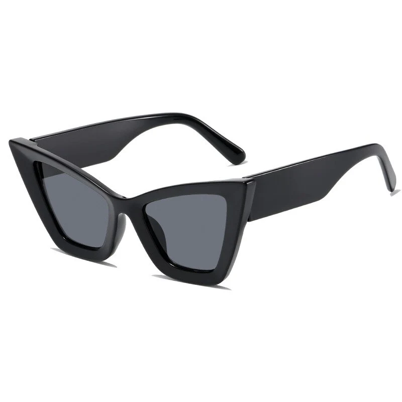 Chic Tortoise Shell Cat-Eye Sunglasses
