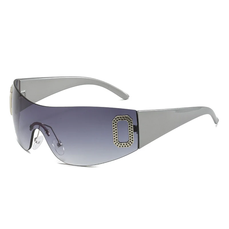 Chic Heart-Shaped Frame Sunglasses