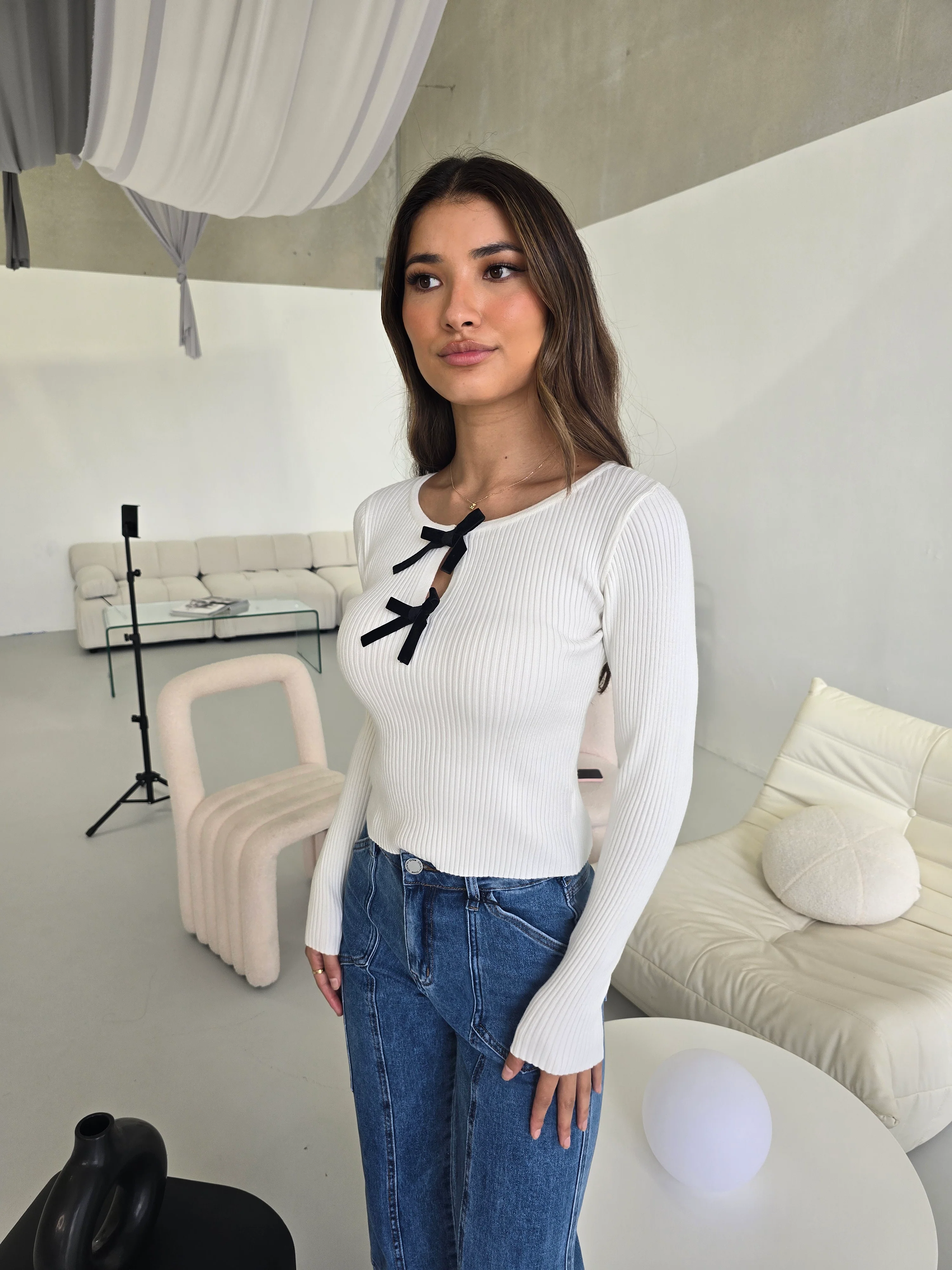 Chic Bow-Knot Sweater & Denim Combo
