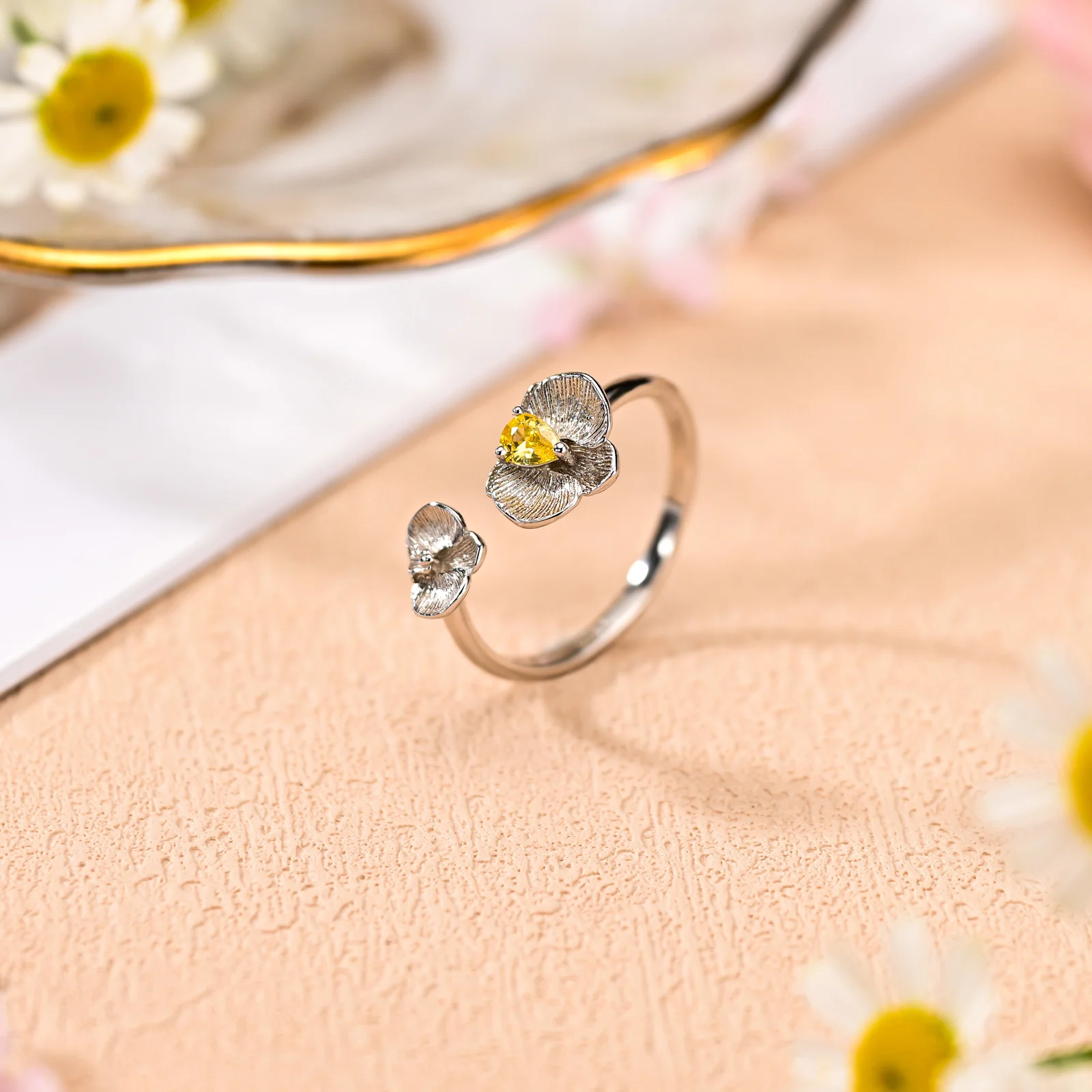 Elegant Floral Adjustable Ring