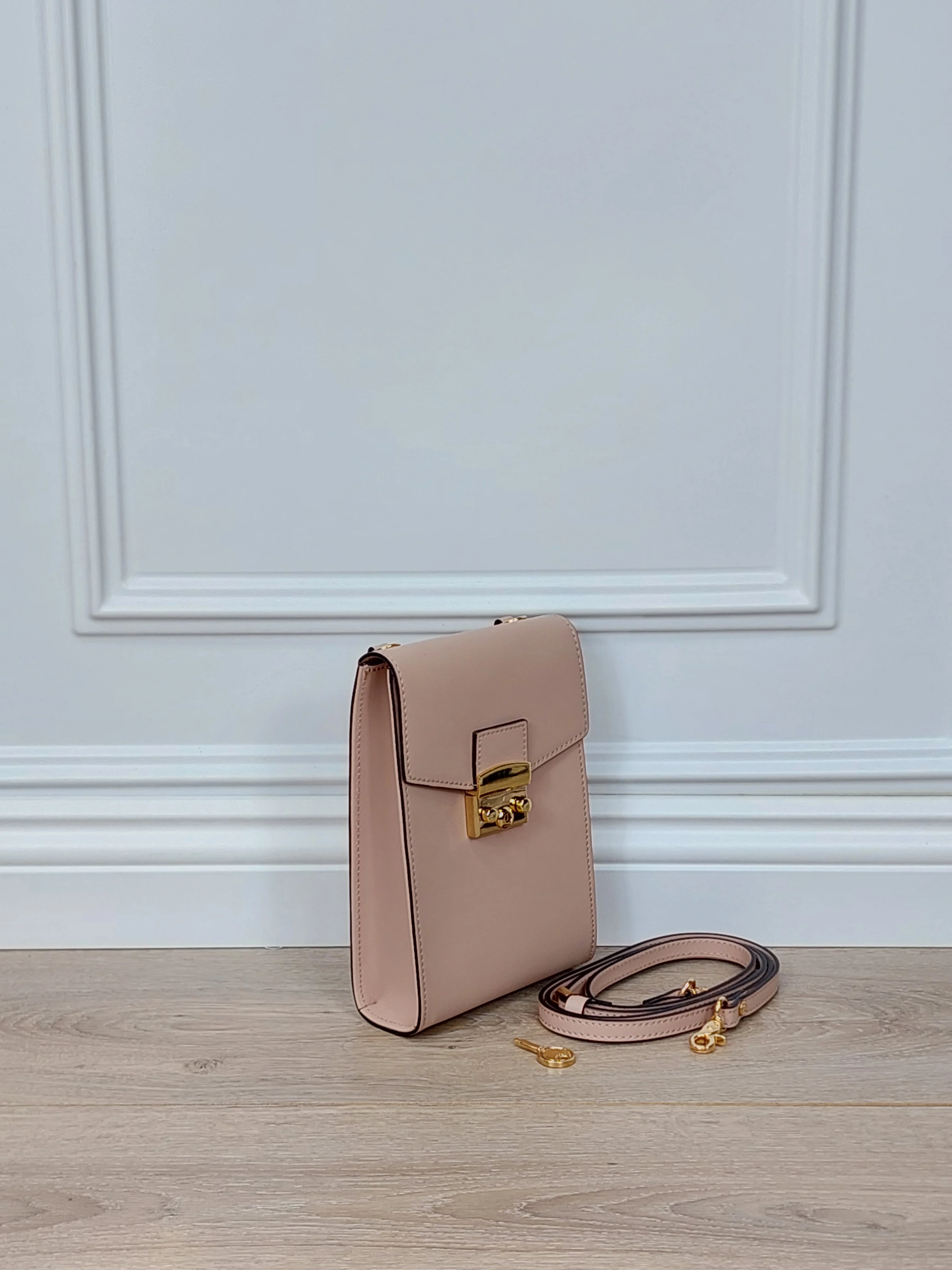Elegant Pastel Crossbody Bag