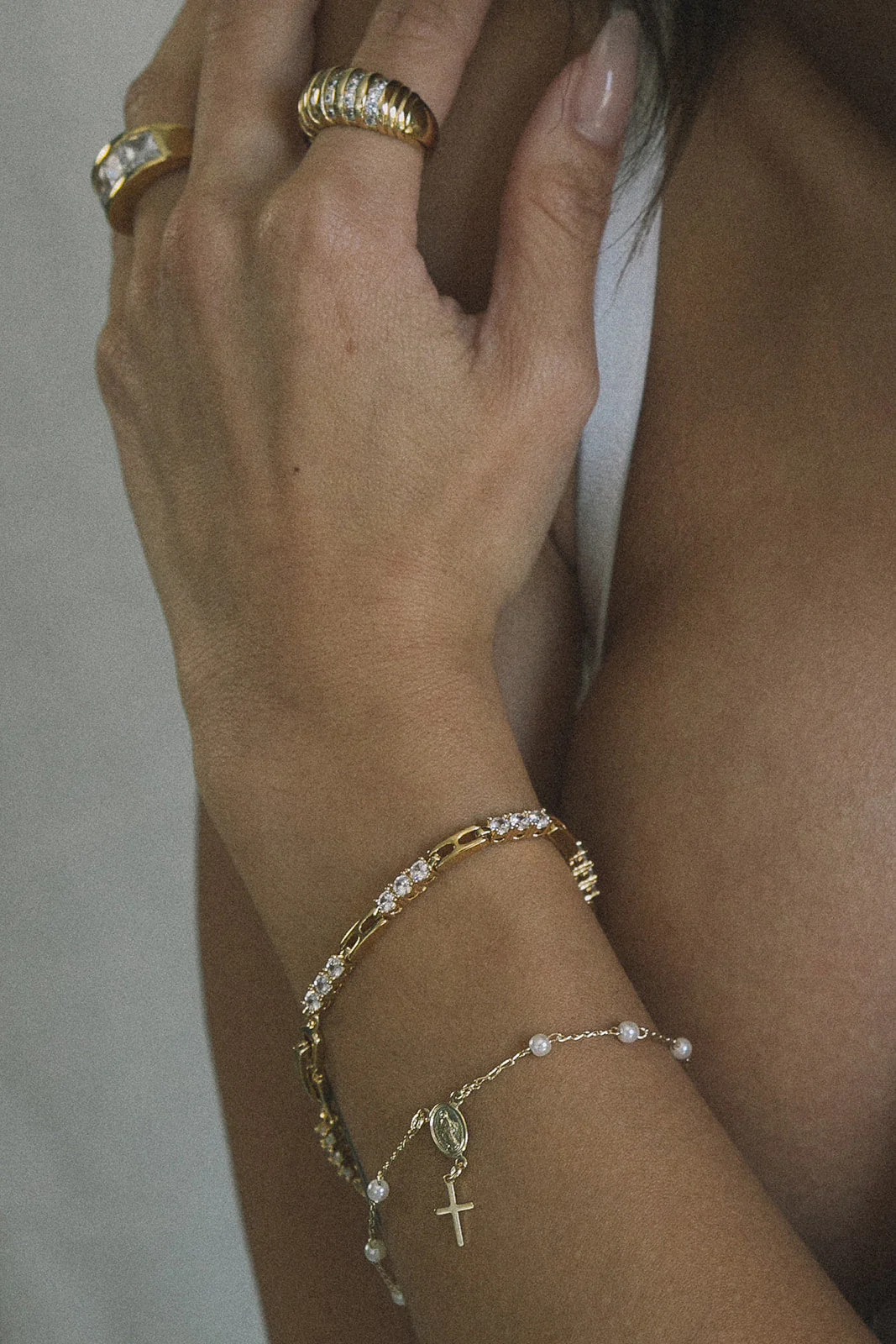 Elegant Gold-Tone Crystal Bracelet