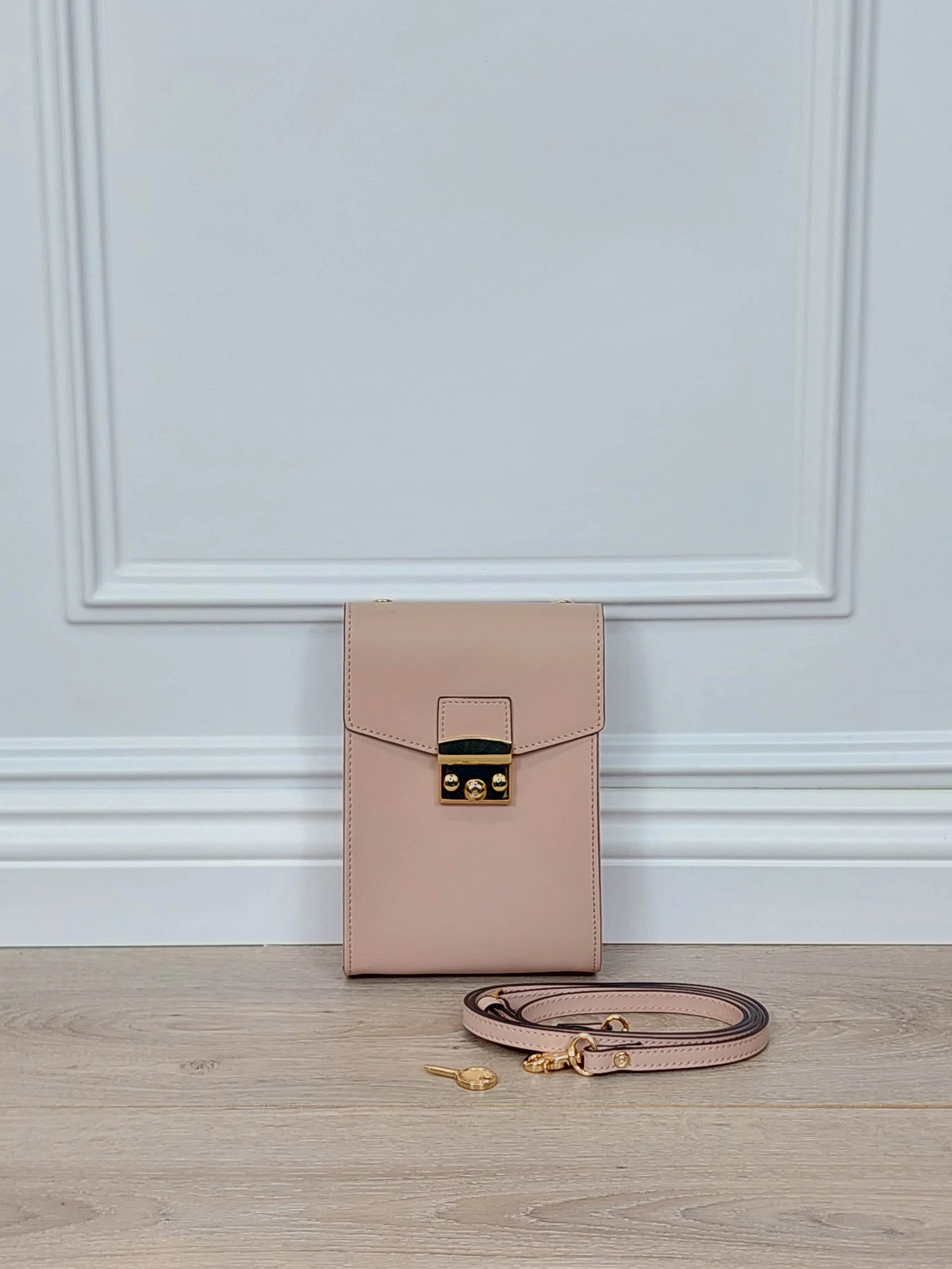 Elegant Pastel Crossbody Bag