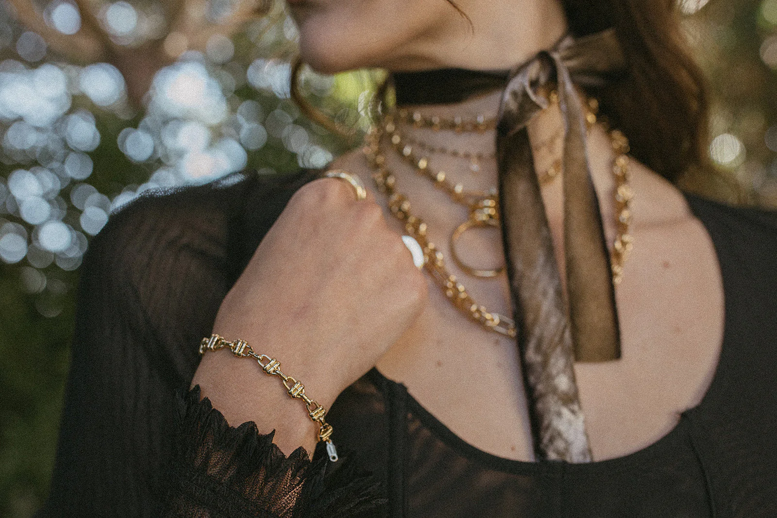 Elegant Etched Alloy Bracelet